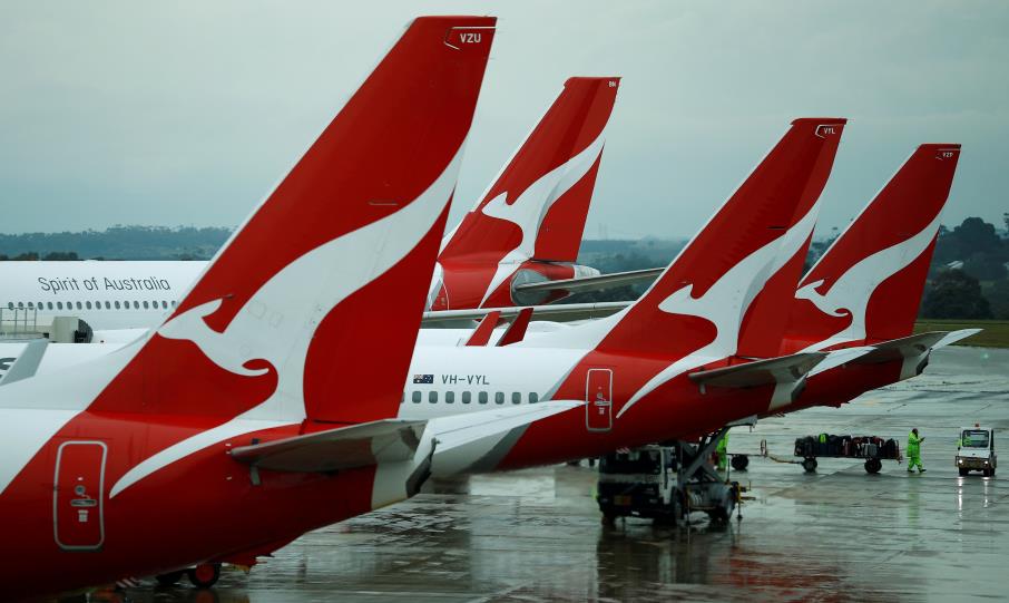 Qantas aircraft are seen on the tarmac at Melbourne Internatio<em></em>nal Airport in Melbourne, Australia, November 6, 2018. REUTERS/Phil Noble/File Photo