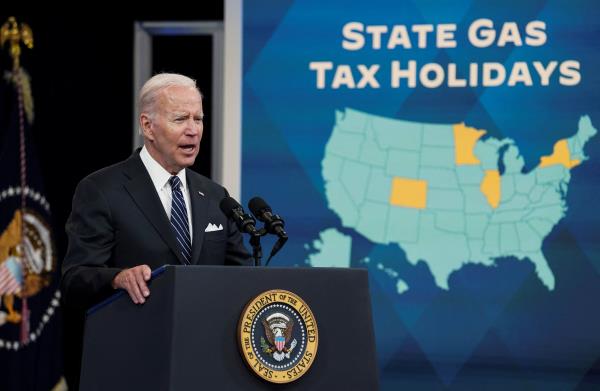 U.S. President Joe Biden speaks a<em></em>bout gas prices at the White House in Washington