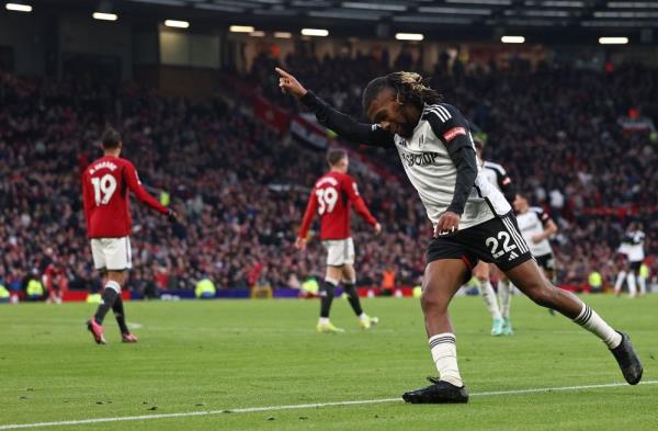 Fulham puncture Man United’s feel-good factor, Villa hit Forest for four