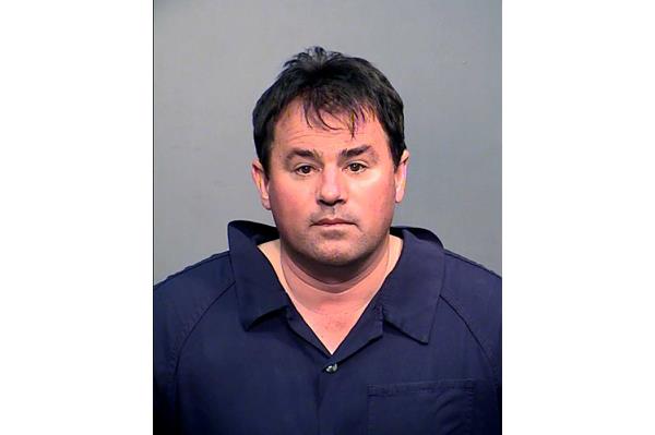 一名女子被控威胁一夫多妻制教派领袖