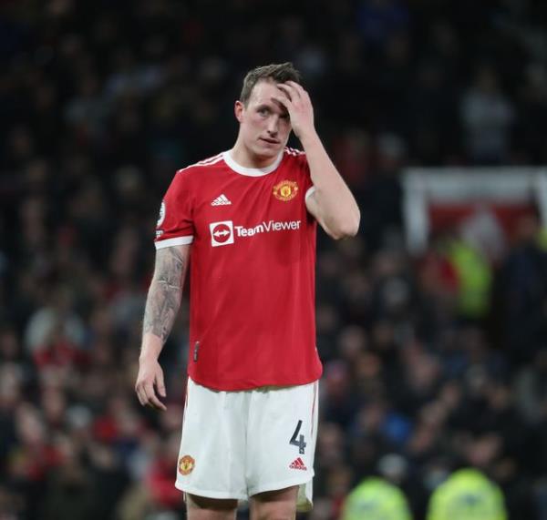 Phil Jo<em></em>nes is finally leaving Man Utd