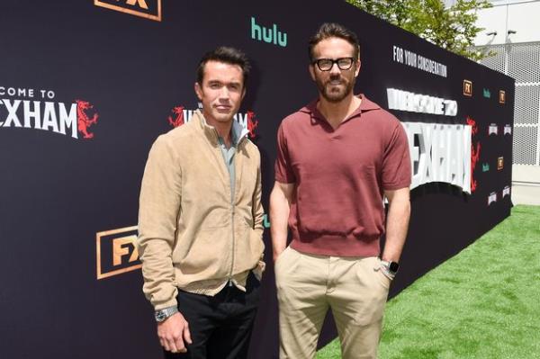 Ryan Reynolds [R] and Rob McElhenney will reportedly take up a 24% stake in F1 team Alpine