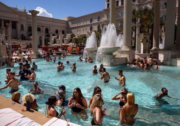 Vegas pool