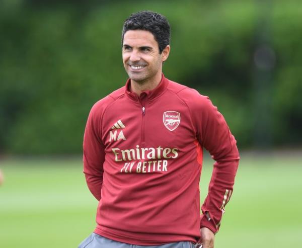 ST ALBANS, ENGLAND - JULY 04: Arsenal manager Mikel Arteta during a training session at Lo<em></em>ndon Colney on July 04, 2023 in St Albans, England.