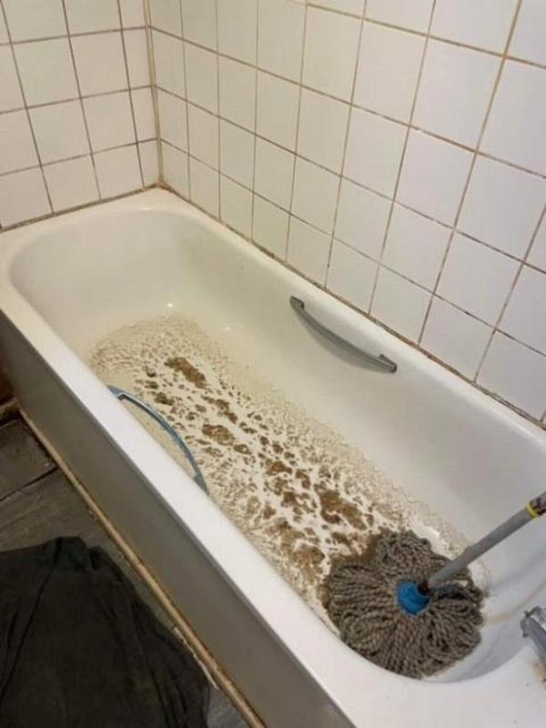The bathroom horror saw waste and poo flood the bath and toilet