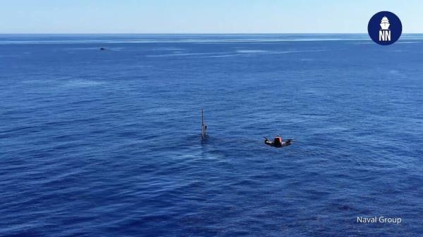 Deploying an aerial drone (UAV) from a submarine