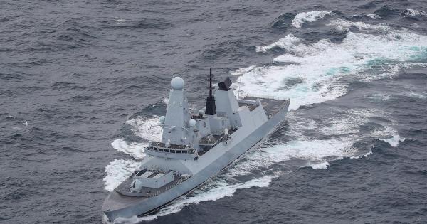 英国武装部队总司令拉达金警告中东战争的全球影响