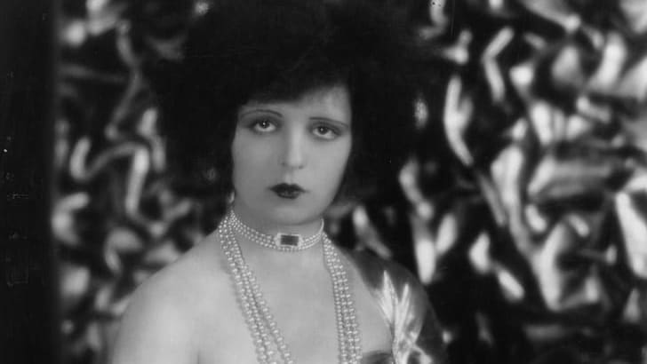 A photo of Clara Bow from 1925.