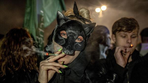 German campaigners light up to celebrate legalisation of cannabis