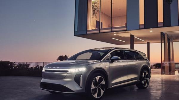 New electric Lucid Gravity SUV launches at 2023 LA show