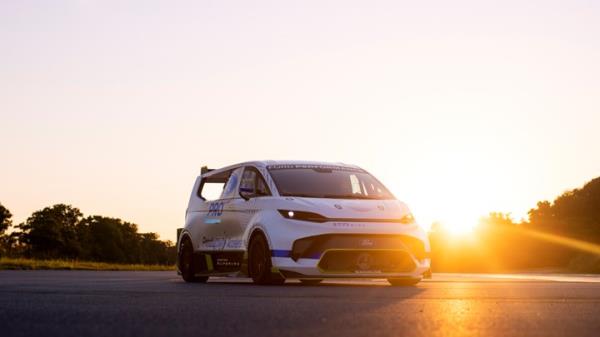 Ford SuperVan electric front