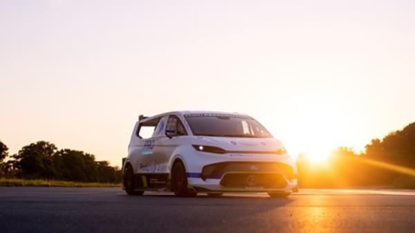Ford Supervan 4.2 takes on Pikes Peak