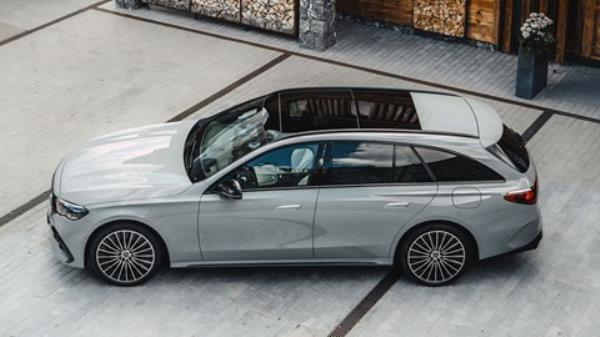 Mercedes E-Class Estate: interior, steering wheel and Superscreen infotainment system