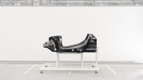 McLaren plugs in: meet the PHEV Artura