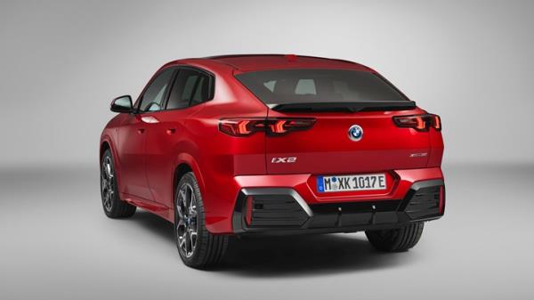 BMW’s all-new, electric iX2 has hot hatch-rivalling performance