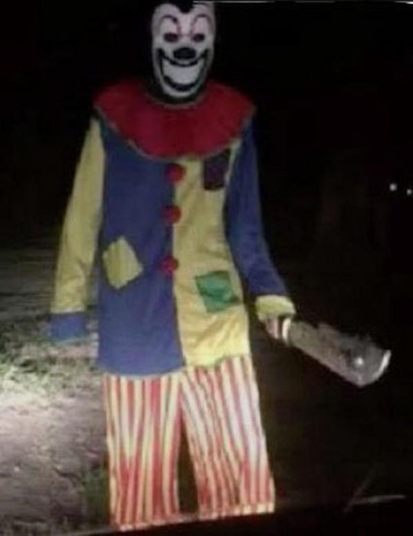 Person dressed as a 'killer clown'