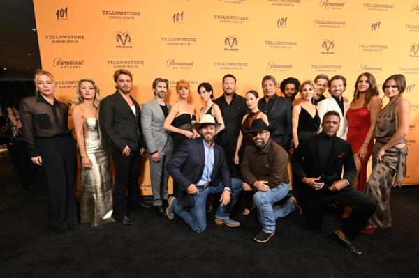  Piper Perabo, Hassie Harrison, Luke Grimes, Wes Bentley, Kelly Reilly, Ethan Lee, Kelsey Asbille, Cole Hauser, Wendy Moniz, Gil Birmingham, Denim Richards, Jen Landon, John Emmet Tracy, Ian Bohen, Dawn Olivieri, Rob Kirkland and Kathryn Kelly attend Paramount Network's "Yellowstone" season 5B NYC premiere on November 07, 2024 