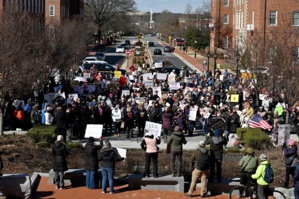 Senator Chris Van Hollen at the protest. Protesters rally on President's Day at Lawyers Mall in Annapolis against the policies of President Do<em></em>nald Trump and Elon Musk as part of the natio<em></em>nwide "50501" Movement. (Paul W. Gillespie/Staff)