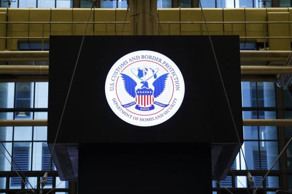 海空行动处在佛罗里达附近拦截偷运移民的行动